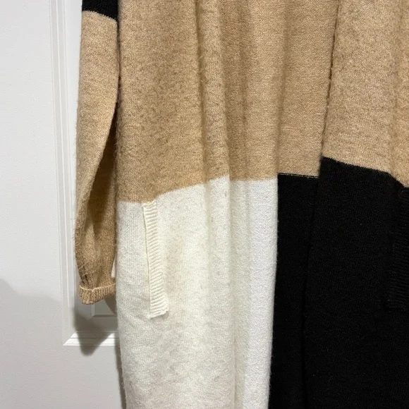 Color Block Open Front Cardigan - Picture 2 of 4